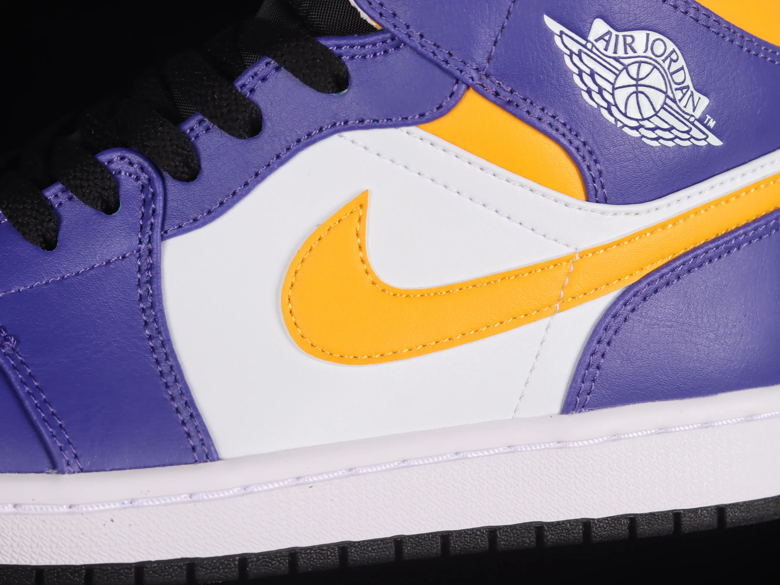 All categories Air Jordan Jordan series basketball shoes Air Jordan 1 Mid G version pure original Air Jordan 1 Mid "Lakers" AJ1 Joe 1 Lakers color matching Chinese basketball shoes DQ8426-517